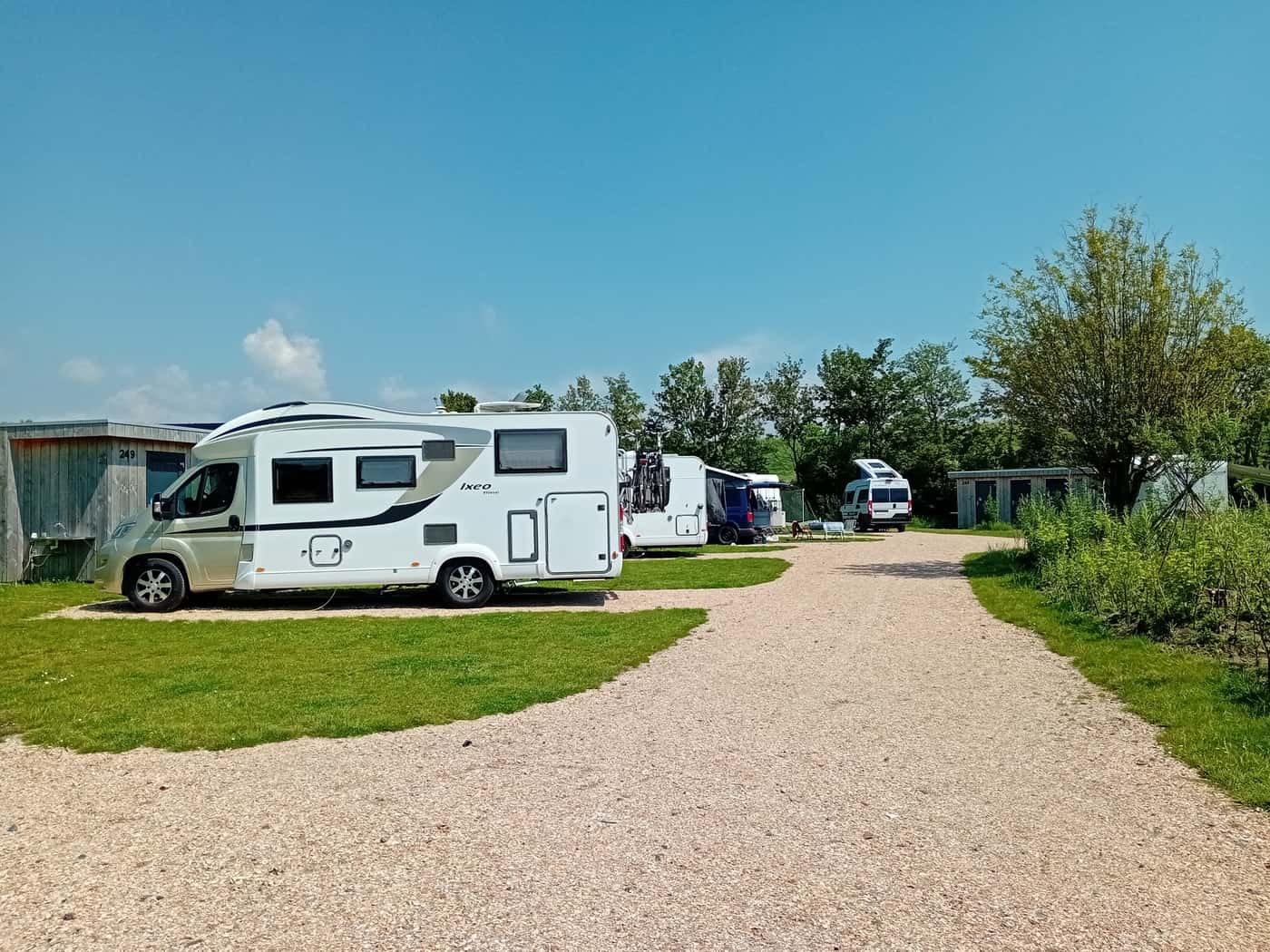 Luxus Comfortplatz XL (gepflastert) (150m2)