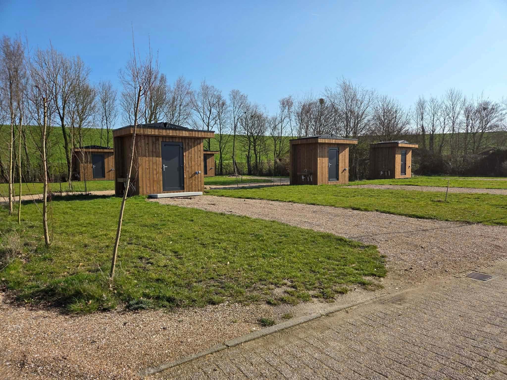 Luxus Komfortplatz XL geflastert (130m2)